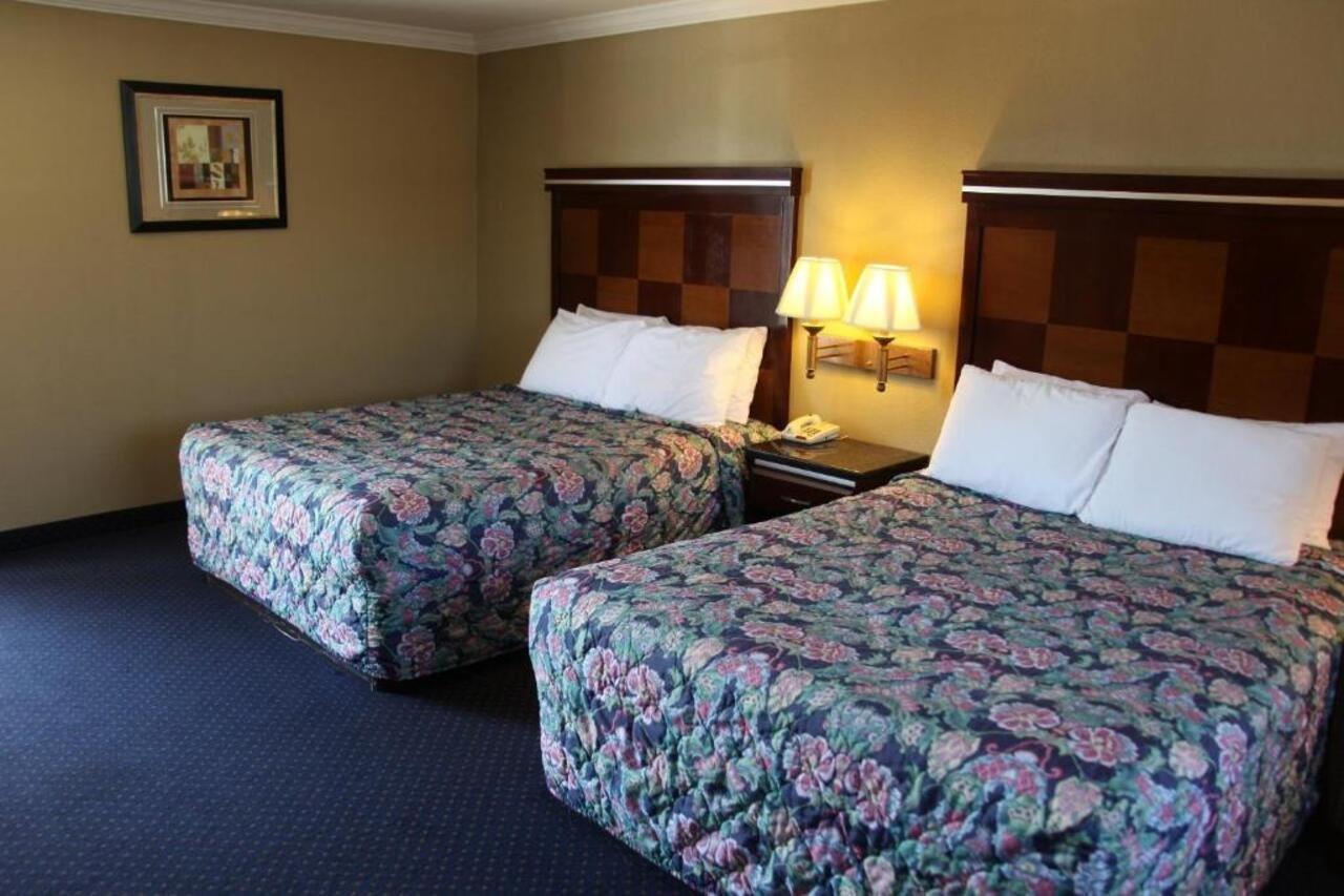 Inn At Bayshore San Mateo Esterno foto